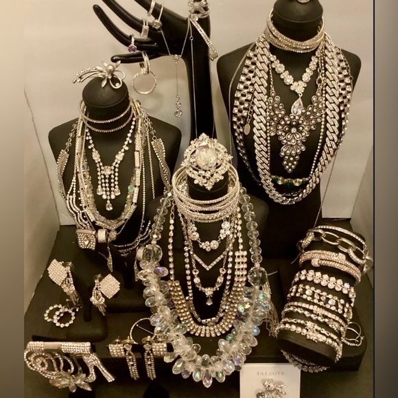 3 LB Bulk vintage jewelry lot bundle~ $199 a pound - Picture 4 of 5